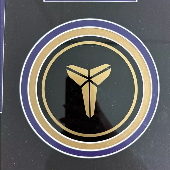 Kobe Bryant Signed Retirement Letter Envelope - Picture 6 of 8